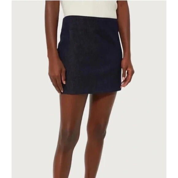 Tuckernuck Navy Denim Taryn Mini Skirt XS Straight Silhouette Preppy Coastal NEW - Picture 1 of 10